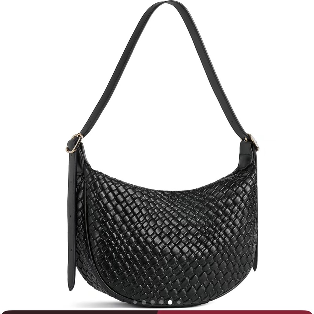 Crossbody Wooven Bag

*Great Condition 
*BLACK